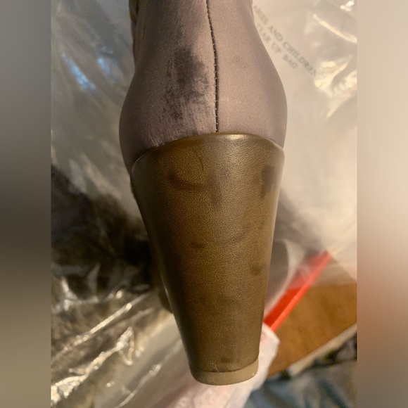 Guess Taupe Pozita faux fur boots in Women’s size 8 - used condition - Picture 11 of 16